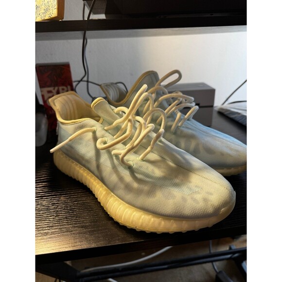 Yeezy 350 v2 mono ice size 8 1/2 42
